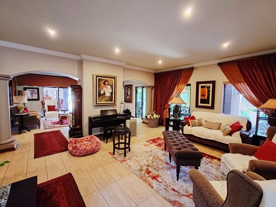 4 Bedroom Property for Sale in Van Der Hoff Park North West